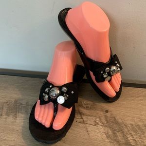 COACH Black SYLVIA Jeweled BOW Tong SANDALS  8 B